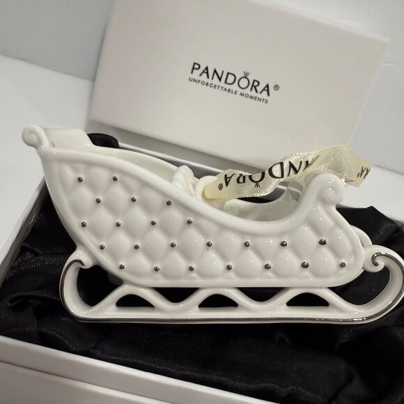 Pandora 2014 Limited Edition Porcelain Sleigh Ornament with Box Ivory Silver - Picture 1 of 10